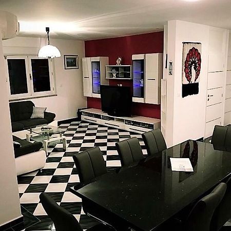 Mundial Apartments Njivice Luaran gambar