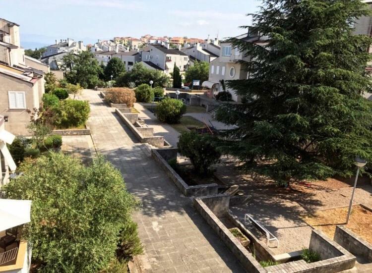 Mundial Apartments Njivice Luaran gambar